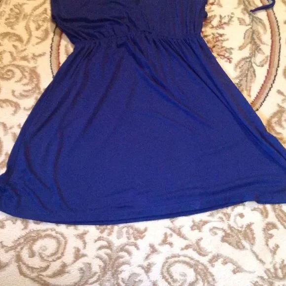 Sleeveless dress in navy in size medium - Picture 5 of 8